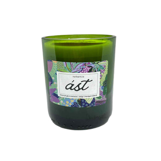 Ást